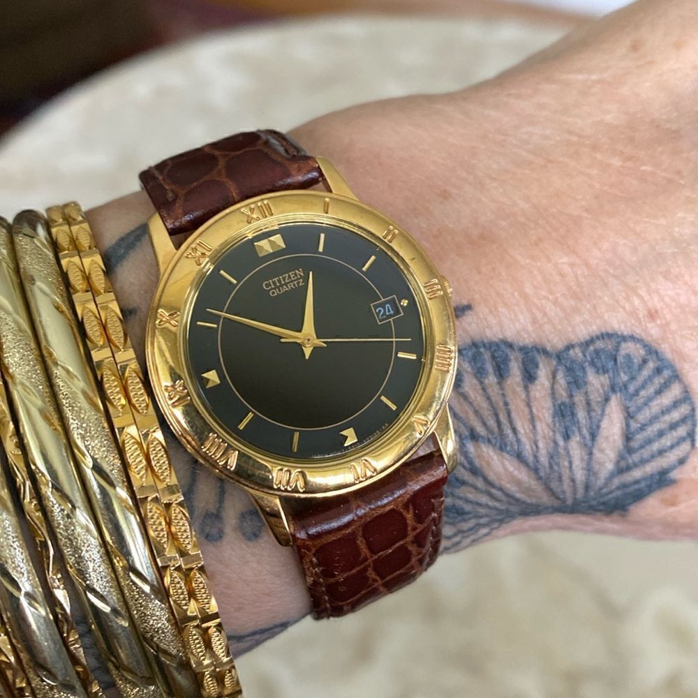 CITIZEN Quartz Watch Gold Tone Case Black Dial Original Croc Embossed Strap